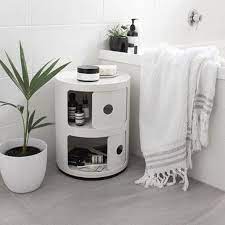 Spécialisée dans les meubles de luxe en plastique et les objets décoratifs, la marque de design la section habitat de kartell est lancée en 1963. Componibili Kartell Meuble Rangement Decoration De Salle De Bain Moderne Kartell Componibili
