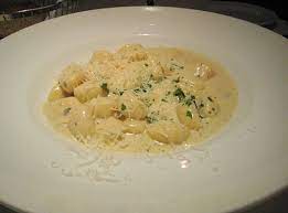 Ordinamento predefinito popolarità valutazione media ordina in base al più recente prezzo: Gnocchi In Bianco Ricetta Povera Di Un Piatto Chic Diredonna