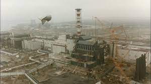 Zesentwintig jaar na de grootste kernramp uit de geschiedenis is tsjernobyl door de regering van oekraïne weer bewoonbaar verklaard. Reactor Tsjernobyl Omhuld Door Sarcofaag Nos