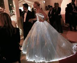 A Light Up Wedding Dress From Optic Fibres Light Up Dresses Gala Dresses Fiber Optic Dress