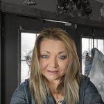 Carla Barney's Instagram, Twitter & Facebook