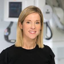 Rena Young (@_RenaYoung)