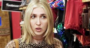 I'm Italian but honestly I'm shocked Cleo is Italian. Her accent just  doesn't sound it : r/90DayFiance