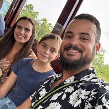 Is early park admission at Universal Epic Universe Theme Park worth it?