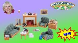 These toys introduce you into this calico critters playset includes a lighthouse, projector, 3 slides, removable deck, kitchen, living room and bedroom. Calico Critters Deluxe Living Room Set Youtube