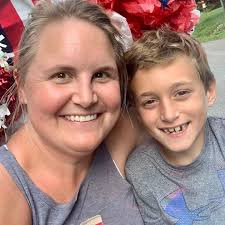 Feeling so thankful today. 💙💚💙 Being recognized in Bowling Green's 40  Under 40 is such an honor, but what I'm most proud of is being part of the  incredible team at GRREC.