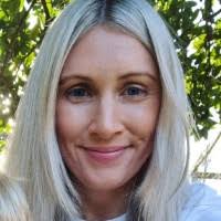 100+ perfiles de «Stott»