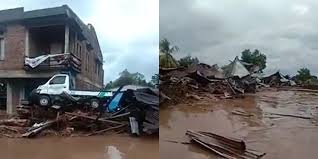 Banjir bandang dan longsor menerjang flores timur pada minggu 4 april 2021. Vsapxkznwpyb1m