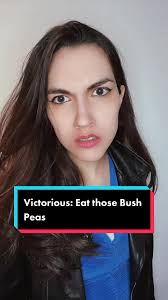 Seeing you miserable makes me slightly LESS miserable 😡 #victorious  #elizabethgillies #arianagrande #catvalentine #jadewest #nickelodeon  #bushpeas #acting #funny