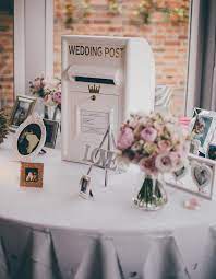 Cadeau Mariage Original A Faire Soi Meme En 30 Idees Supers Gift Table Wedding Card Box Wedding Wedding Mailbox