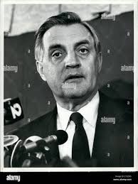 Robert abrams hi-res stock photography and images