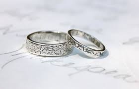 Our Wedding Bands Silver Wedding Bands Engraved With A Simple Vine Design On The Outside And Happily Ever After O Silberne Eheringe Gravur Ehering Ehering