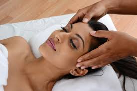 Scalp massage hair growth other benefits how to do it. Scalp Massage Does It Cause Hair Growth Other Benefits How To Do It The Journal Magazine