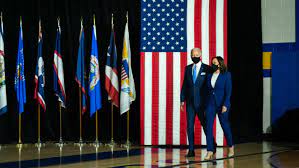 Harris, the daughter of immigrants from india and jamaica, sat a few metres away from biden. Us Wahlen Biden Harris Worauf Darf Die Netzpolitik Hoffen