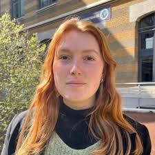 Charlotte Pare's Instagram, Twitter & Facebook