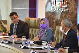 Only candidates can apply for this job. Kpt Lawatan Yb Menteri Kpt Ke Pejabat Ketua Menteri Melaka Bagi Memperincikan Hala Tuju Serta Perkembangan Institusi Pendidikan Tinggi Khususnya Di Negeri Melaka