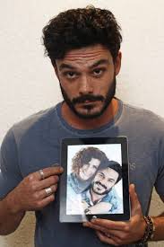 A trama da nova novela das 21h, de autoria de walcyr carrasco, se passa na cidade de são paulo e deverá retratar a fabiana karla. Galas Revelados Em Amor A Vida Dividem O Mesmo Teto Implicam Um Com Outro Falam De Amor E Do Recente Sucesso Na Tv Famosos Extra Online