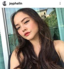 โดยเป็นภาพ เจ ไพลิน พิจิตอำพล อดีตนางเอกชื่อดัง พร้อมแท็กไอจี และข้อความแสดงความอาลัย. Uzrk2ymz Gjtcm