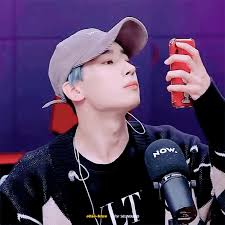 Pin De Alex Em Seungwoo Kpop Kpop Gifs