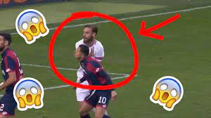 He's always been a talented player, but he's not i think both totti and de rossi reputation is overblown because they stayed whole career in roma and they have. Genoa Roma De Rossi Da Uno Schiaffo A Lapadula Clamoroso Youtube