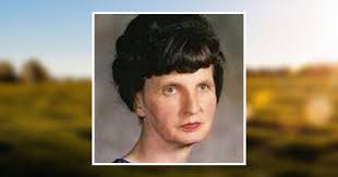 Rosella Warren's Instagram, Twitter & Facebook