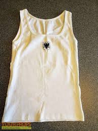 Chris and a group of five friends are left stranded deep in the middle of the woods after their cars collide. Wrong Turn Jessie S Eliza Dushku Screen Worn Top Original Movie Costume