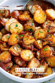Ingredients 3 Pounds 1 5 Kg Baby Red Potatoes Washed And Quartered 1 4 Cup 60ml Olive Oil 6 Large Cloves O Parmesan Potato Recipe Food Dishes Recipes