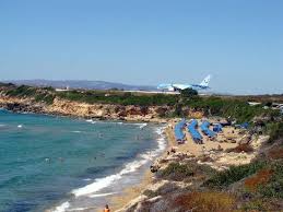 Βρίσκεται απέναντι από την είσοδο του πατραϊκού κόλπου, βόρεια της ζακύνθου, νότια της λευκάδας και δυτικά της ιθάκης. Ammes Beach Kefaonia Ammes Kefalonia Picture Of Ammes Beach Kefalonia Tripadvisor