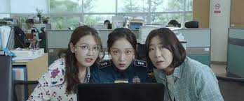 She leads uneventful yet peaceful days at handling civil complaints and looking after her son and unemployed husband at home. Miss And Mrs Cops Dramaqu Watch Full Episode Of Miss Mrs Cops Korean Drama Dramacool Mi Yeong Yang Dulunya Dianggap Sebagai Polisi Tertinggi Unit Kejahatan Besar Ditempatkan Di Belakang Meja