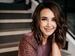 Freelance Editor — Mandi Ann