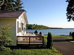 We represent a wide variety of quality vacation rentals throughout the mid coast region of maine. Cottage Rentals Bar Harbor Maine Lakeside Cabin Rentals Donnel Pond Lodging Near Acadia National Park Seaside Cottages Located In Bar Harbor Maine