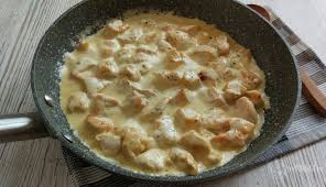 Ciulama cu piept de pui (bebe de la 6 luni). Piept De Pui In Sos De SmantanÄƒ ReÈ›ete Lchf