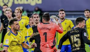 Barcelona vs cádiz live streams. Barcelona Perdio 2 1 En Su Visita A Cadiz Y Se Aleja Mas De La Cima En Laliga Santander Minuto A Minuto Deporte Total El Comercio Peru