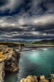 The Cliff On Kirkjufjara View Towards The Cliff On Kirkjufjara Beach Located On The South Coast Of Iceland Bilder Natur Schone Orte