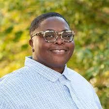 Candice Dew's Instagram, Twitter & Facebook