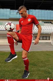 Norberto briasco has already been invited to play in the armenian team's upcoming friendly matches in march. Guia Armenia Menc Norberto Briasco De Parque Patricios A La Seleccion De Armenia