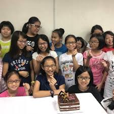 Pada 2009, sekolah jenis kebangsaan (c) kong hoe memiliki 895 pelajar lelaki dan 728 pelajar perempuan, menjadikan jumlah keseluruhan murid seramai 1623 orang. Sjkc Kong Hoe Klang Home Facebook