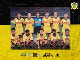 Khairul recently played as a defender and midfielder for selangor fa. Menanti Habis Pkp On Twitter Orang Hungary Ke Import Tu Nama Hungarian Betul