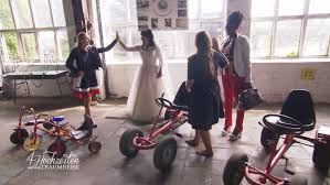 Check spelling or type a new query. 4 Hochzeiten Und Eine Traumreise Go Kart Rennen Im Brautkleid