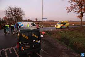 Hierbij zijn de gegevens voor het jaar 2013 het aantal inwoners in buurt nederweert eind is met 7 inwoners toegenomen (afgerond is dat 0%): Auto S Botsen In Nederweert Eind Nederweert24