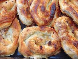 Lors De Mes Dernieres Vacances En Bosnie J 39 Ai Demande A La Tante De Mon Cheri Si Elle Pouvait M 39 Appren Recette Cuisine Albanaise Recette Entree Chaude