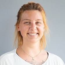 Ester Koch's Instagram, Twitter & Facebook