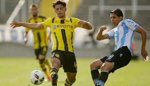 Die schwere knieverletzung von mateu morey legte sich wie ein schatten. Dario Scuderi Von Borussia Dortmund In Youth Champions League Schwer Verletzt