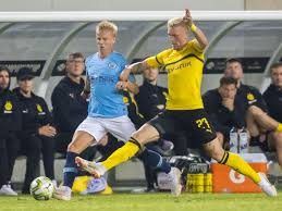 Borussia dortmund will be aiming to pull off a famous comeback when they welcome manchester in fact, odds of 2/1 (3.00) seem very generous on city easing through to the next round on the back of please gamble responsibly. Manchester City V Borussia Dortmund Tv Info Preview Team News And Prediction Bitter And Blue