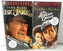 11 VHS Vintage Movie Lot Hepburn Stewart Nicholson Wayne Kaye Chaplin Haze  T170F