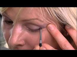How To Apply Eye Liner In Your 50 S Makeup Tutorial How To Use Eyeliner How To Apply Eyeliner Makeup Over 50