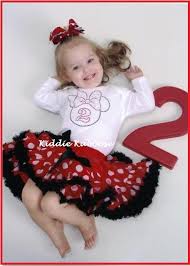 Minnie Mouse Birthday Ideas For 2 Year Old Daughter Pin By Alessandra Cornelio Baran On Photograph Ideas Girl Birthday Minnie Mouse Birthday Birthday Photoshoot