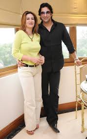 Wasim Akram With His Late Wife Huma Pakistani Girl Pakistani People Pakistani Actress