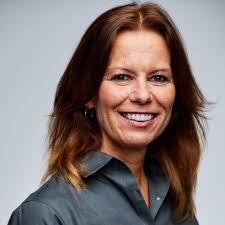 Next three weeks are going to be extremely busy and hopefully productive so  I decided to do something I love doing before all the trade shows begin  seeing live theater at the