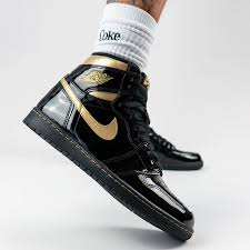 Air Jordan 1 Black Metallic Gold 555088 032 Release Info Sneakernews Com In 2020 Jordan 1 Black Air Jordans Nike Casual Shoes